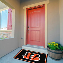 Load image into Gallery viewer, Cincinnati Bengals 3x4 Area Rug